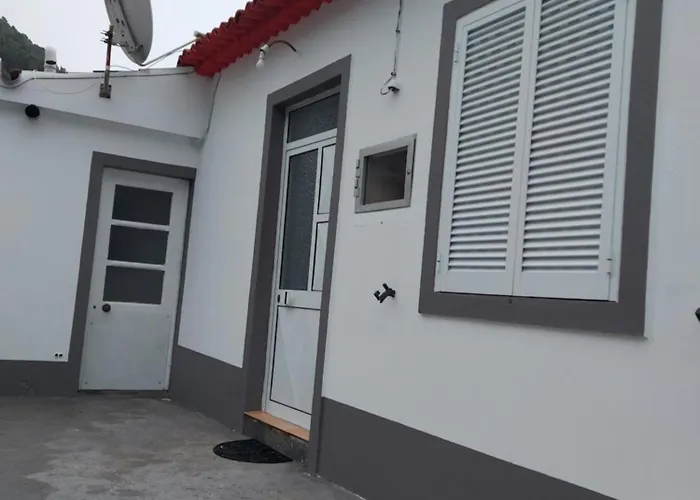 Casa Flor De Laranjeira Feriehus Faial da Terra