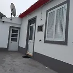 Casa Flor De Laranjeira Semesterbostad Faial da Terra